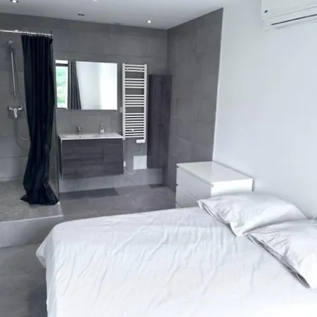 Parc Giron Apartment